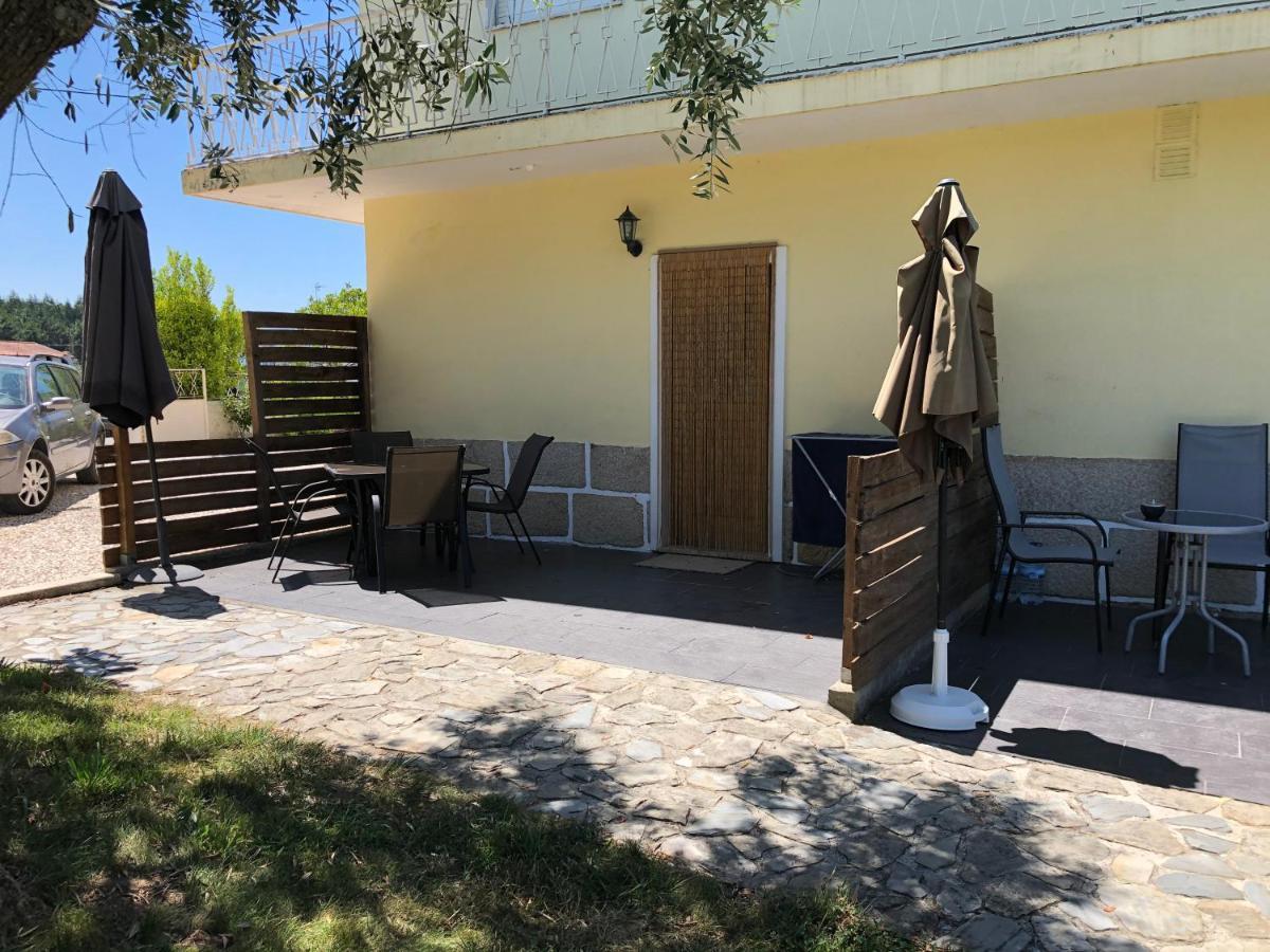 Ferienwohnung A Casa Amarela Pinheiro de Coja Exterior foto